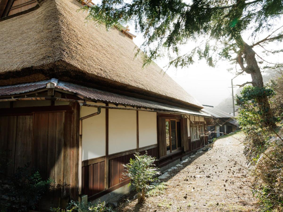 Ryokan Kigusuriya Nantan Bagian luar foto